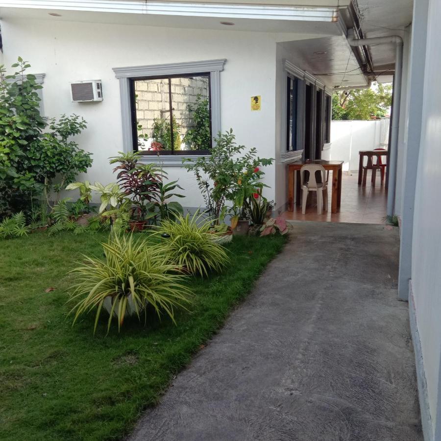 Rna Guesthouse Moalboal Exterior photo